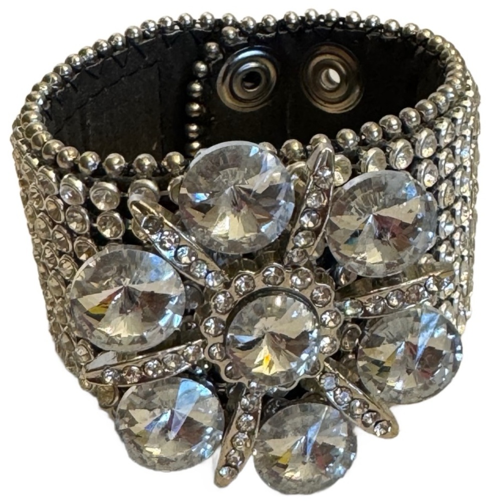 Ladies Rhinestone Crystal Adjustable Bling Bracelet Cuff Large Flower 7-8" Snap